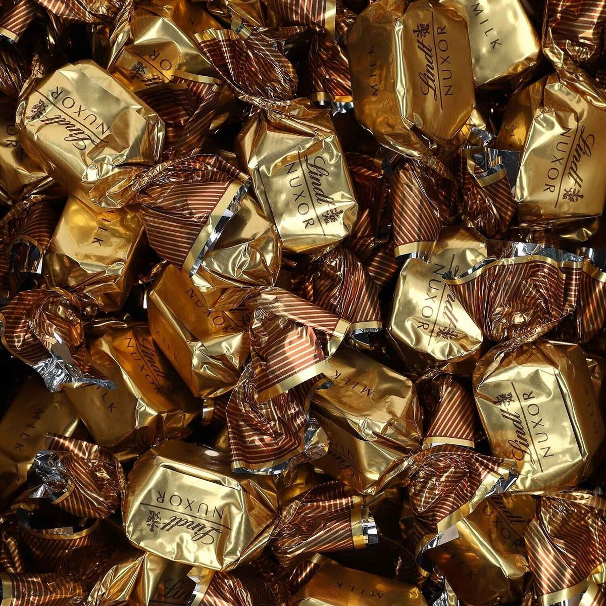 Lindt Nuxor Milch 700g - Knusprige Schokoladen-Nüsse für genussvolle Momente 58c806-2